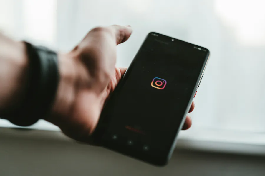 Pros and Cons of Buying Instagram Followers